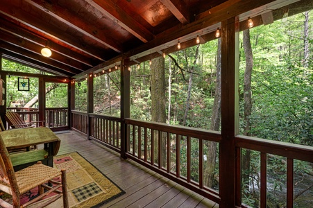 Tuckaway Cave - Main Level Screened In Deck Overlooking Fightingtown Creek