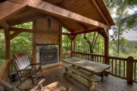 Pates Escape - Deck with Fireplace
