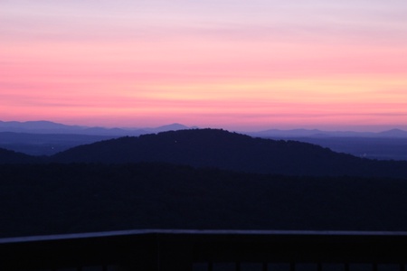 Hello Sunrise Lodge
