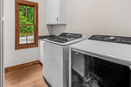 Belle Vue -  Entry Level Laundry Room