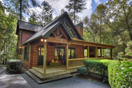 Stoney Creek Retreat - Front Porch