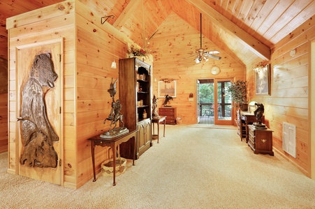 Awesome Retreat- Entry way of the cabin