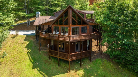 Mountain High Lodge - Rear View of Cabin