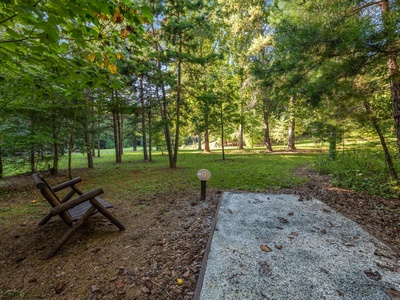 River Joy Lodge- Frisbee Golf Anyone