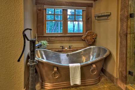 Heavenly Day - Entry Level King Suite Copper Soaking Tub