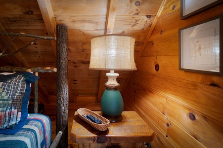 Three Loves Cabin - Loft Queen Bedroom