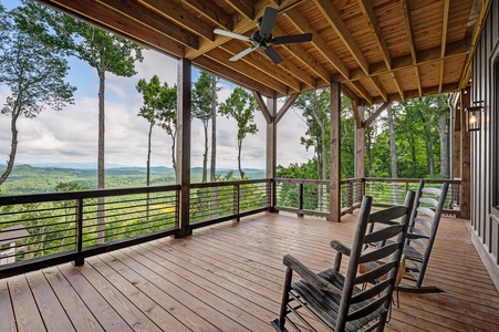 Daybreak Ridge - Lower Level Deck View