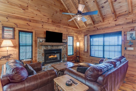 Yanasa Retreat - Family Room and Fireplace