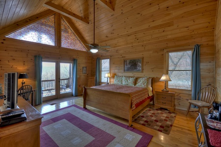 Blue Jay Cabin- Upper level master king bedroom