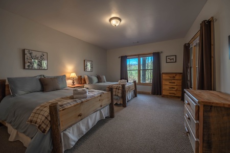 Misty Mountain Escape - Lower Level with Two Full Sized Beds