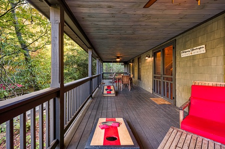 Cartacay River Retreat - Covered Back Porch Sitting Area Overlooking Cartacay River