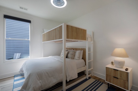 A Stoney Marina - Lower Level Guest Bunk Bedroom