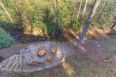 Rushing Waters - Firepit and smores area