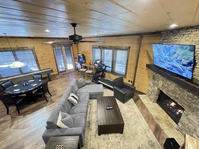 Highland Escape - Lower Level Entertainment Room