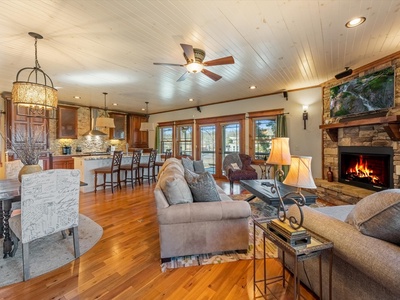 Blue Ridge Cottage - Living Room with Deck Access