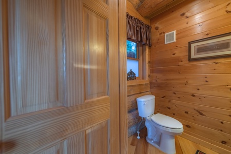 Saddle Lodge - Entry Level Half Bathroom