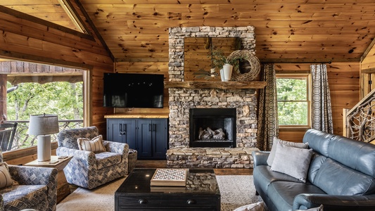 Lookout Lodge - Living Room