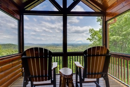 Sky Ridge - Upper Level Master Private Screened in porch