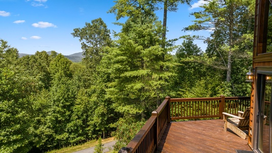 Mountain High Lodge - Entry Level Deck View