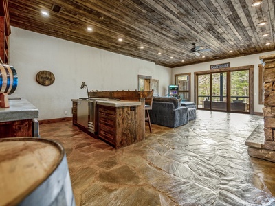 Misty Trail Lakehouse - Lower Level Living Area