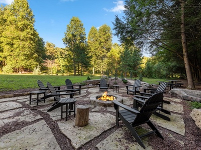 River Joy Lodge- Fire Pit