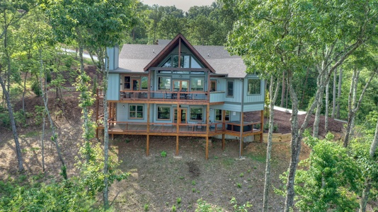 New Heights- Exterior view of the cabin looking to the mountains