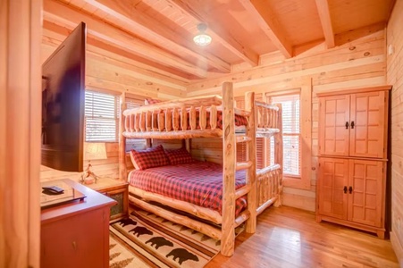 Eagles Landing - Main Level Double/Double bunk bed