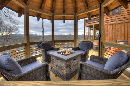 Privacy Peak - Fire Table Gazebo