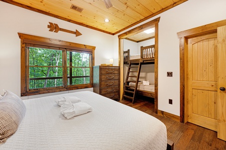 Mountain Echoes- Lower level king bedroom with bunk area