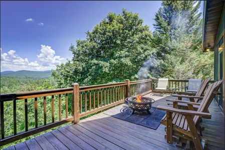 Brown Bear Vista - Main Level Deck Area Portable Firepit