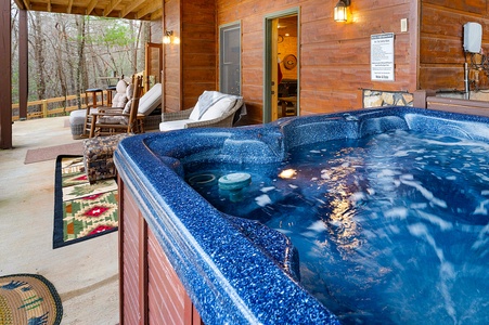 Yogi's Retreat - Lower Level Hot Tub