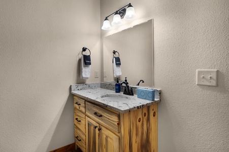 The Peaceful Meadow Cabin- Lower Level Guest King Bedroom's Bathroom