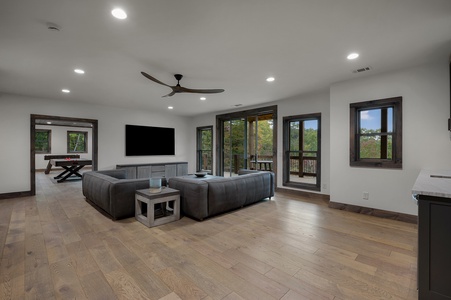 Vacay Chalet - Lower Level Living Room