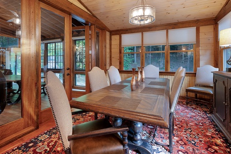 Goose Island Retreat - Dining Room