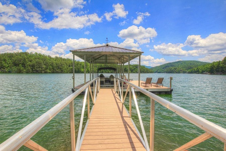 Blue Ridge Lakeside Chateau - Brand New Dock Ramp