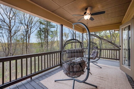 Scenic Ridge - Upper-level Primary Private Balcony