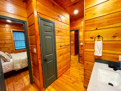 Take Me to the River - Upper Level Shared Bathroom
