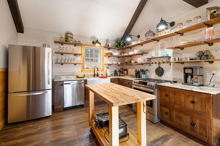 Just-in-Tyme - Fully Equipped Kitchen