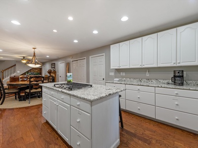 The River House - Kitchen with Gas Range