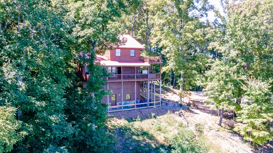 Eagles Ridge - Exterior View