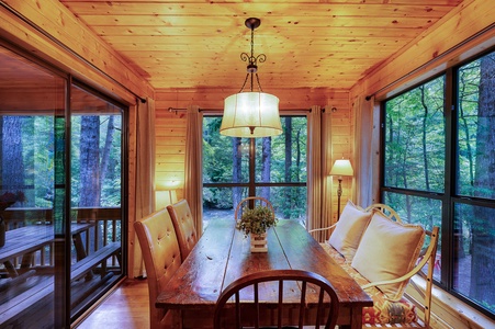 A Whitewater Retreat - Dining Area