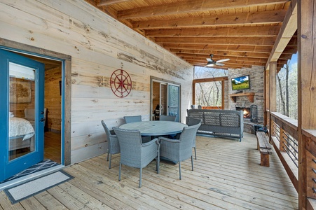 Rustic Elegance - Covered Entertainment Deck