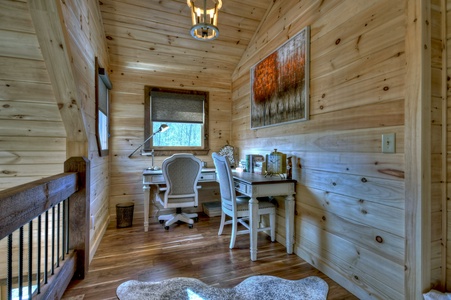 Whisky Creek Retreat- Office area in the loft with desk and chairs