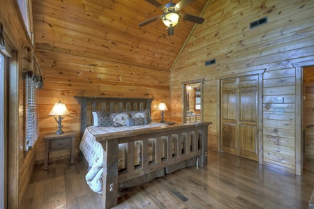 Grand Bluff Retreat- Upper level king bedroom