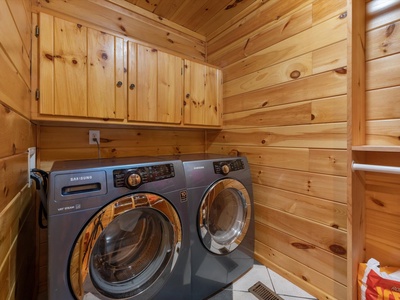 Medley Sunset Cove - Lower Level Laundry Room