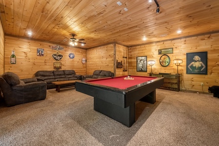 Woodhaven Retreat - Lower Level Entertainment Area