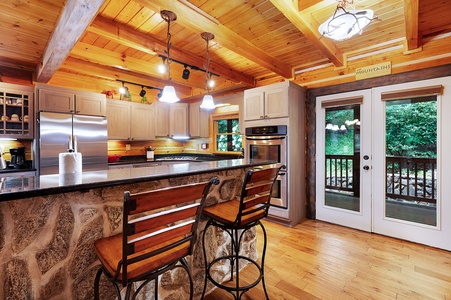 Mountaintown Creek Lodge - Kitchen Island