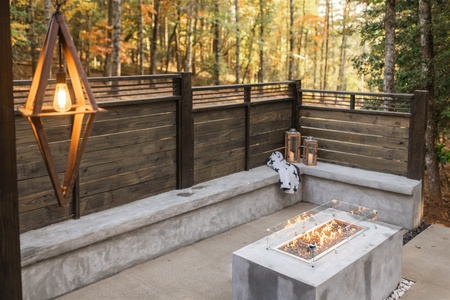 Easy Tiger -Bench seating around the fire table