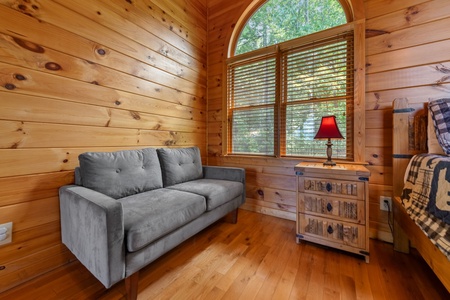 Mountain High Lodge - Upper Level Primary King Bedroom