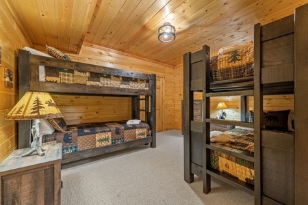 Sunset in the Mountains - Lower-Level Bunk Bedroom